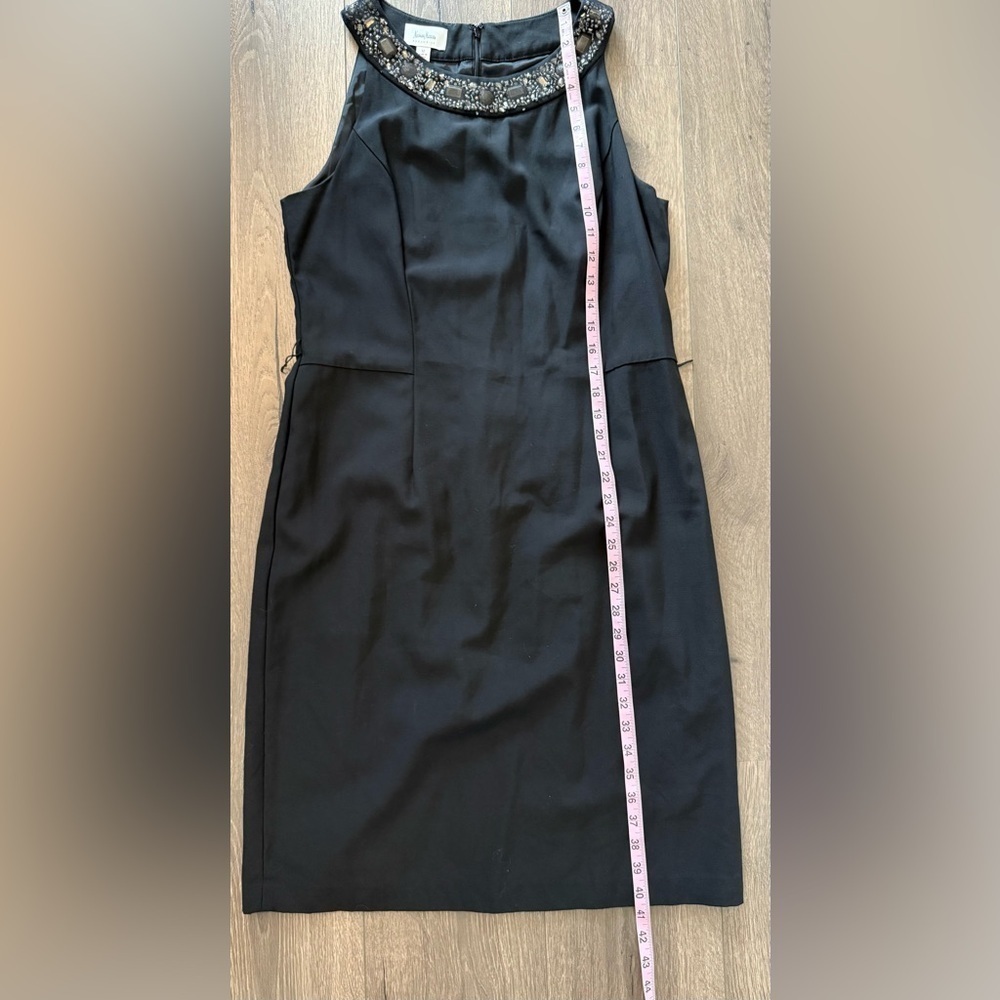 Neiman Marcus Black Sleeveless Wool Blend Dress with Beaded detail Size 12 - Picture 9 of 9